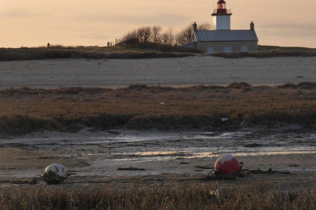 Gite Ouest De La Pointe D'Agon Bagian luar foto