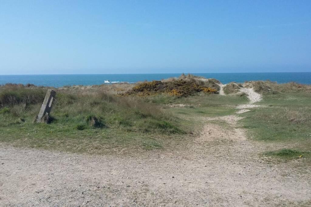 Gite Ouest De La Pointe D'Agon Bagian luar foto