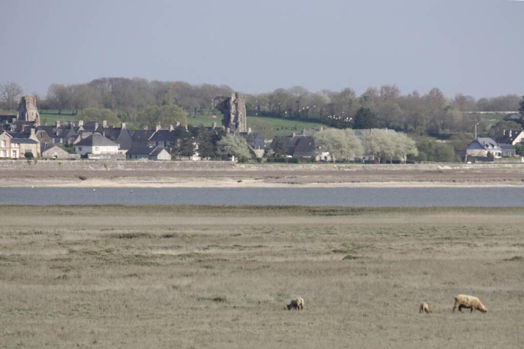 Gite Ouest De La Pointe D'Agon Bagian luar foto