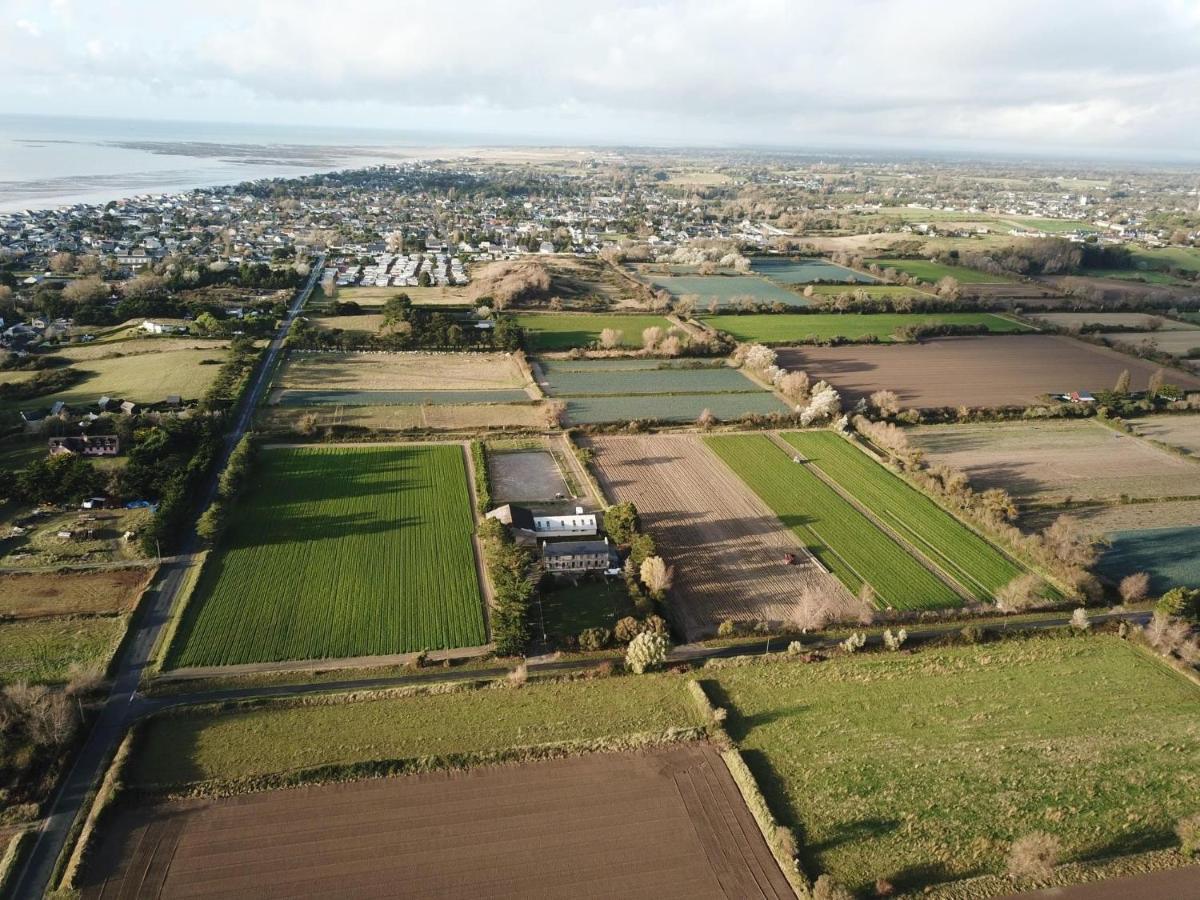 Gite Ouest De La Pointe D'Agon Bagian luar foto