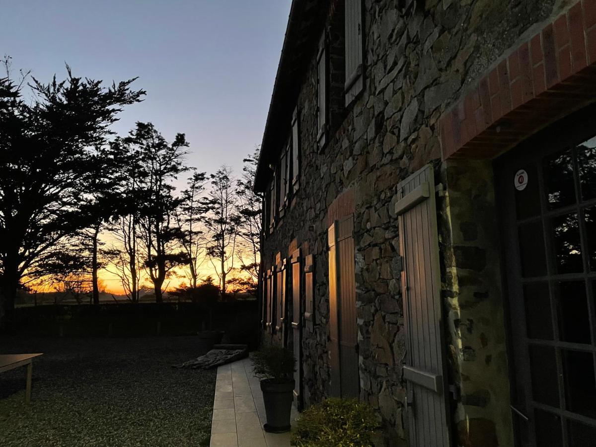 Gite Ouest De La Pointe D'Agon Bagian luar foto