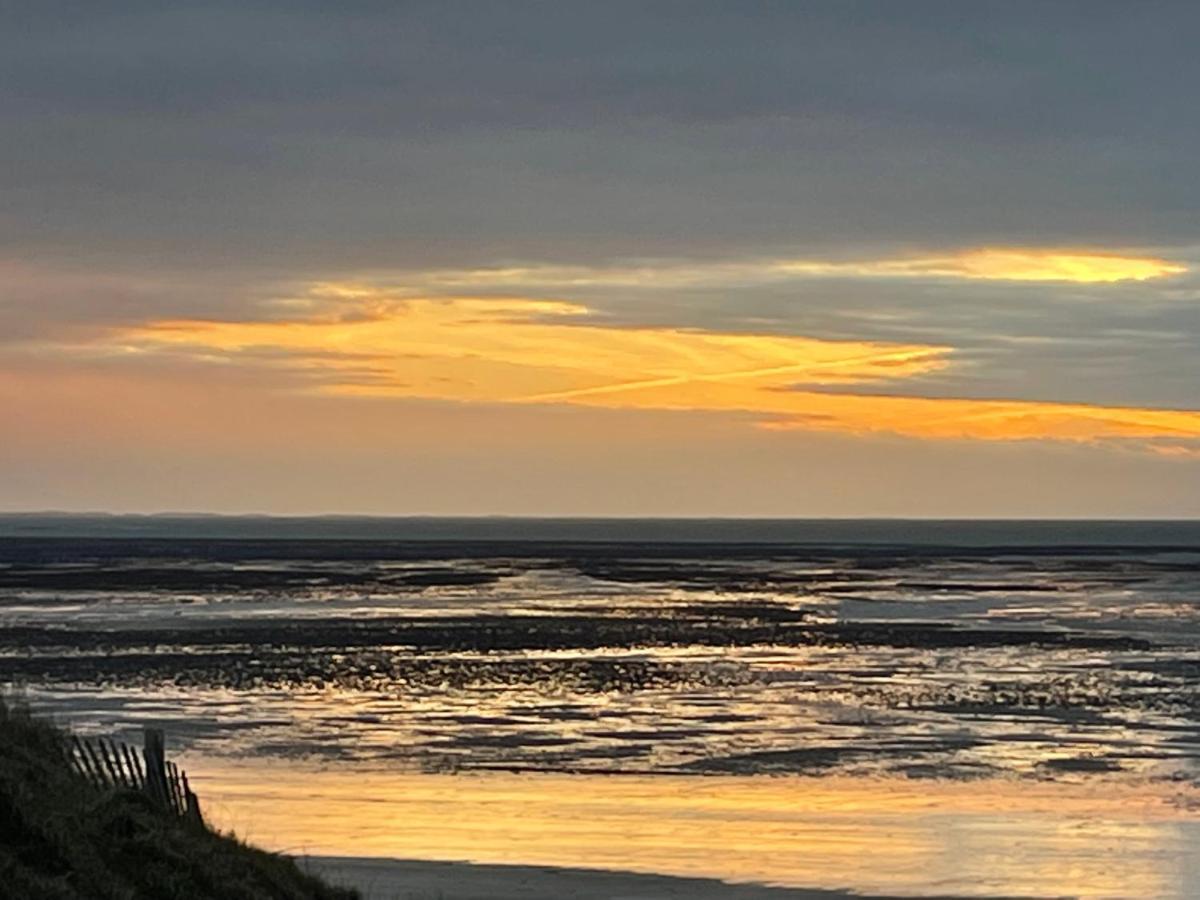 Gite Ouest De La Pointe D'Agon Bagian luar foto