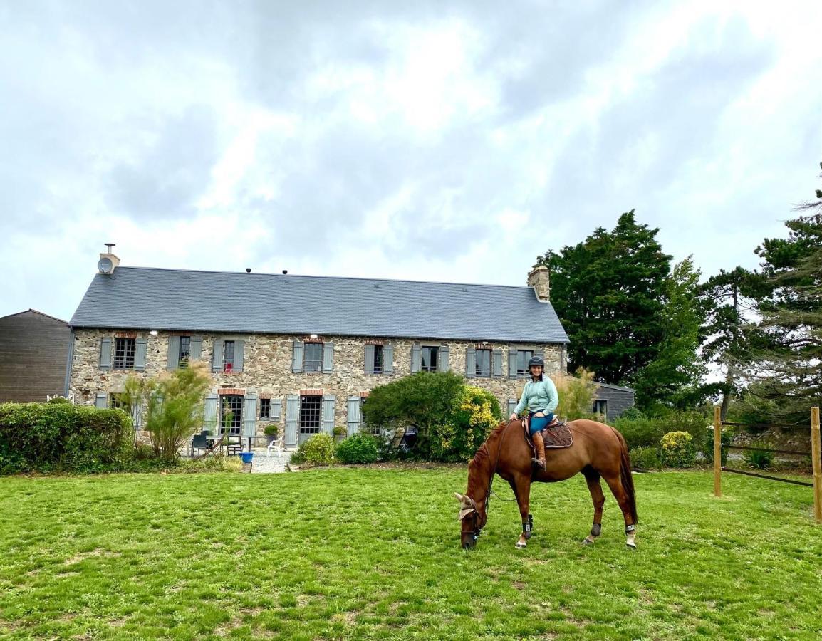 Gite Ouest De La Pointe D'Agon Bagian luar foto